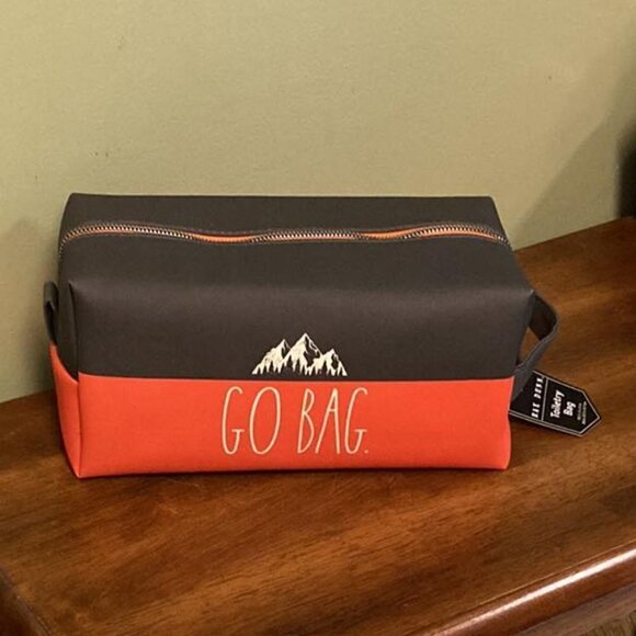 CLOSE OUT Rae Dunn Men's "GO BAG" Toiletry Bag - Picture 1 of 6